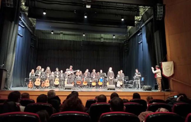 Το κιθαριστικό σύνολο GuitȂrcs του Μουσικού Σχολείου Καστοριάς
